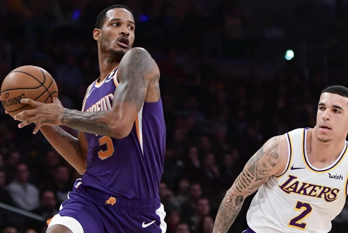  阿扎伦卡生了几个孩子 